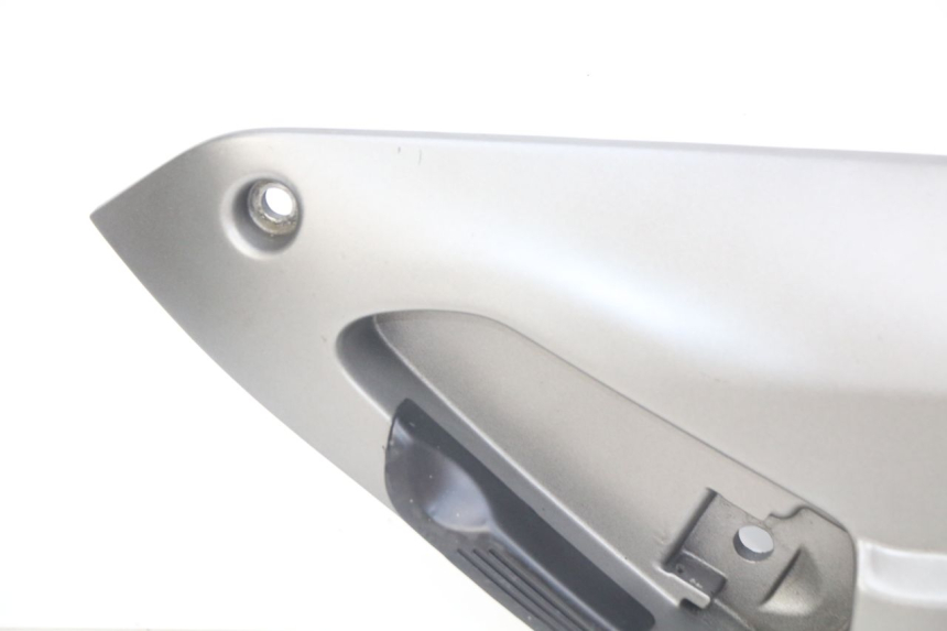 photo de RIGHT REAR FOOTREST MOUNTING PLATE GILERA NEXUS 125 (2009 - 2013) - Fixing points details