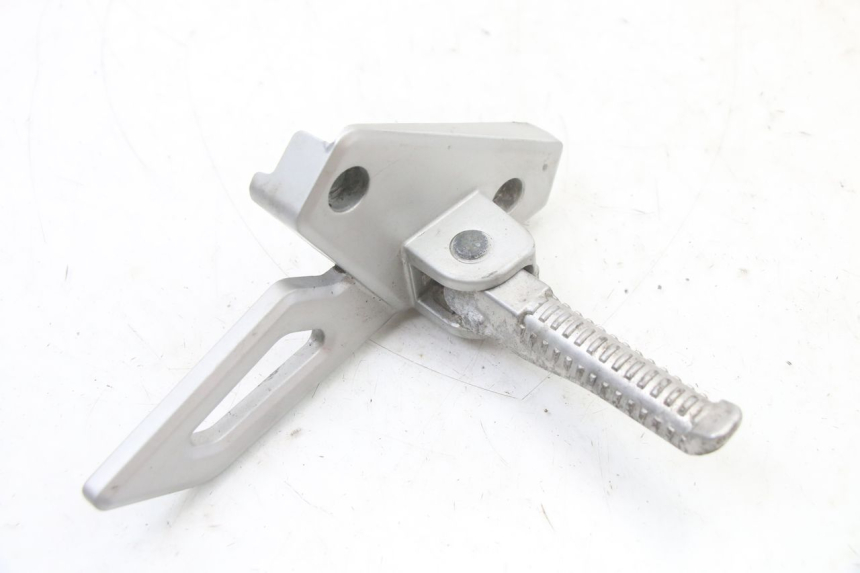 photo de REAR RIGHT FOOTREST MOUNT PEUGEOT SPEEDFIGHT 3 LC 2T 50 (2009 - 2015) - Main view