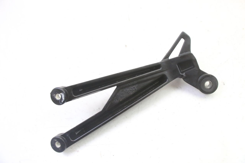 photo de REAR RIGHT FOOTREST MOUNT MAG POWER R-STREET 50 (2016 - 2025) - Product overview