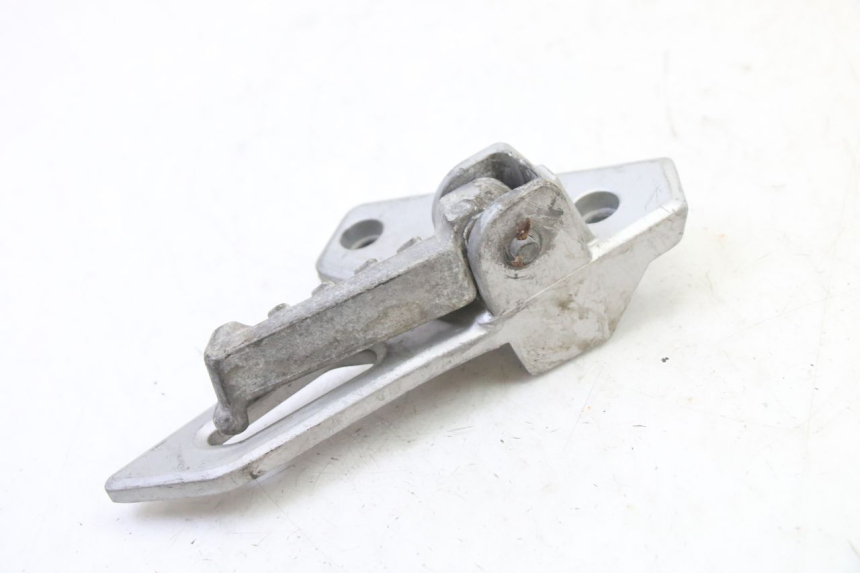 photo de RIGHT REAR FOOTREST MOUNTING PLATE PEUGEOT SPEEDFIGHT 3 AIR 50 (2009 - 2015) - Technical close-up