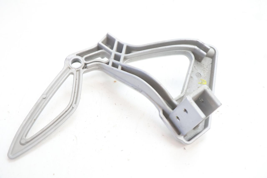photo de REAR RIGHT FOOTREST MOUNT CAN-AM SPYDER RS 1000 (2008 - 2012) - Product overview