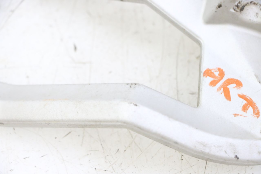 photo de REAR RIGHT FOOTREST MOUNT KTM SUPERENDURO R 950 (2005 - 2009) - Zoom on usage condition