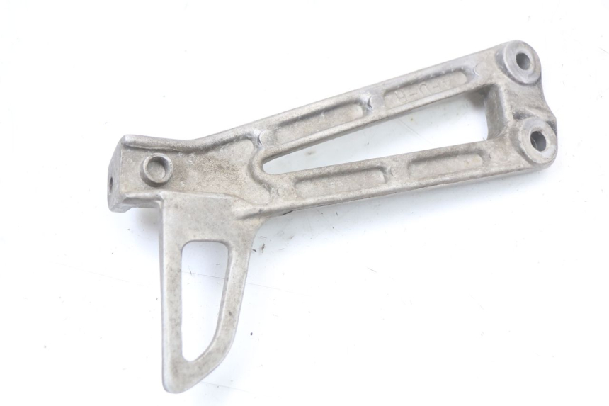 photo de RIGHT REAR FOOTREST MOUNTING PLATE YAMAHA TDR DELTABOX 125 (1997 - 2003) - Zoom on usage condition