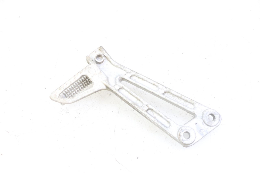 photo de RIGHT REAR FOOTREST MOUNTING PLATE YAMAHA TDR DELTABOX 125 (1997 - 2003) - Technical close-up