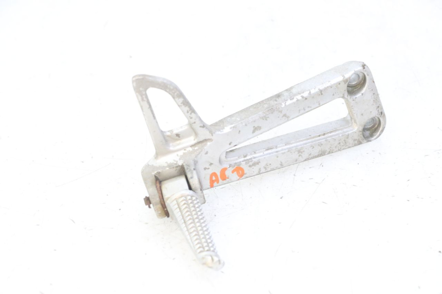 photo de RIGHT REAR FOOTREST MOUNTING PLATE YAMAHA TDR DELTABOX 125 (1997 - 2003) - Surface and material condition