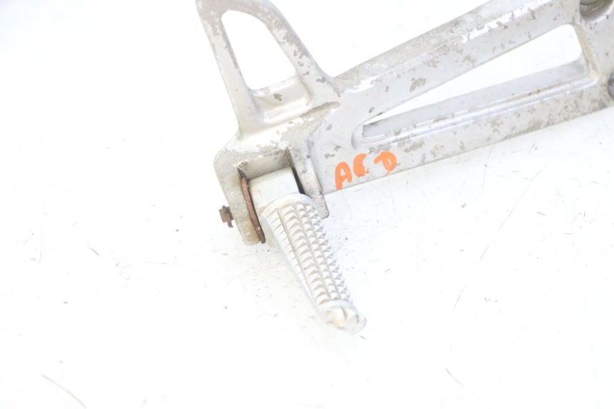 photo de RIGHT REAR FOOTREST MOUNTING PLATE YAMAHA TDR DELTABOX 125 (1997 - 2003) - Checked used part