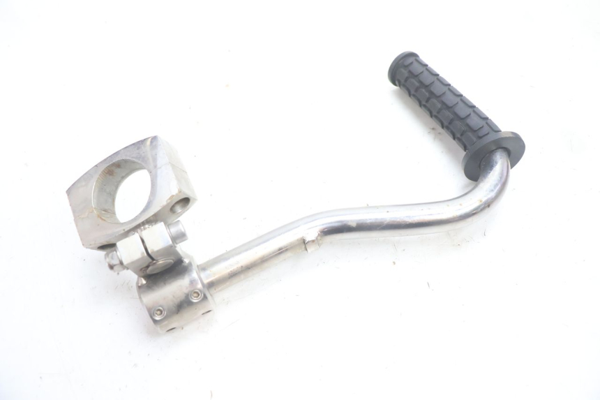 photo de REAR RIGHT FOOTREST MOUNT BOOM TRIKE FUN 500 (2004 - 2010) - Component detail