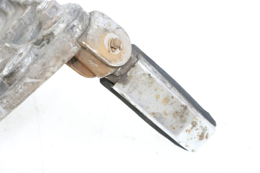 photo de REAR RIGHT FOOTREST MOUNT YAMAHA XJ F 900 (1983 - 1994) - Component detail