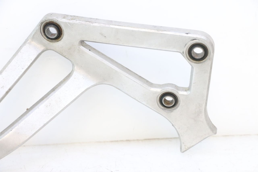 photo de REAR RIGHT FOOTREST MOUNT HONDA XRV AFRICA TWIN 750 (1990 - 1992) - Additional view of the item