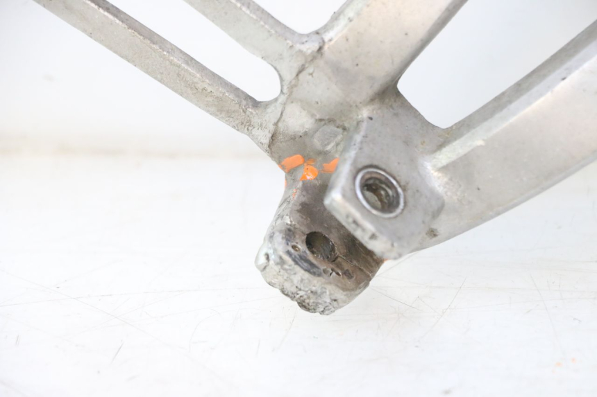 photo de REAR RIGHT FOOTREST MOUNT HONDA XRV AFRICA TWIN 750 (1990 - 1992) - Component zoom