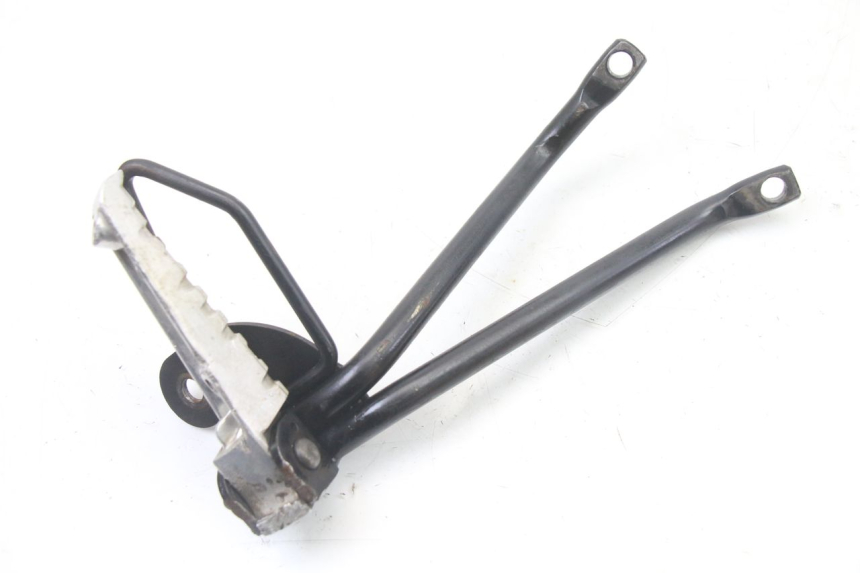 photo de REAR RIGHT FOOTREST MOUNT YAMAHA TZR 50 (2008 - 2016) - Alternative perspective