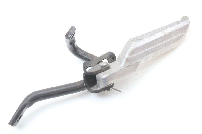 photo de LEFT REAR FOOTREST MOUNTING PLATE JONWAY AZTRAL 125 (2008 - 2017) - Technical close-up