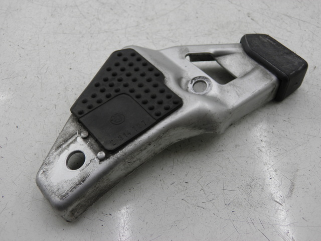 photo de REAR LEFT FOOTREST MOUNT BMW R RS 1150 (2001 - 2005) - Checked used part