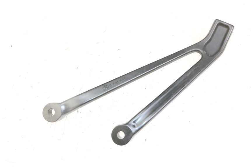 photo de REAR LEFT FOOTREST MOUNT BMW S RR ABS S1000RR 1000 (2015 - 2018) - Zoom on usage condition