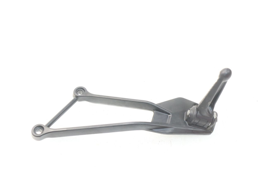 photo de REAR LEFT FOOTREST MOUNT MV AGUSTA BRUTALE R WALLY 910 (2008 - 2008) - Technical close-up