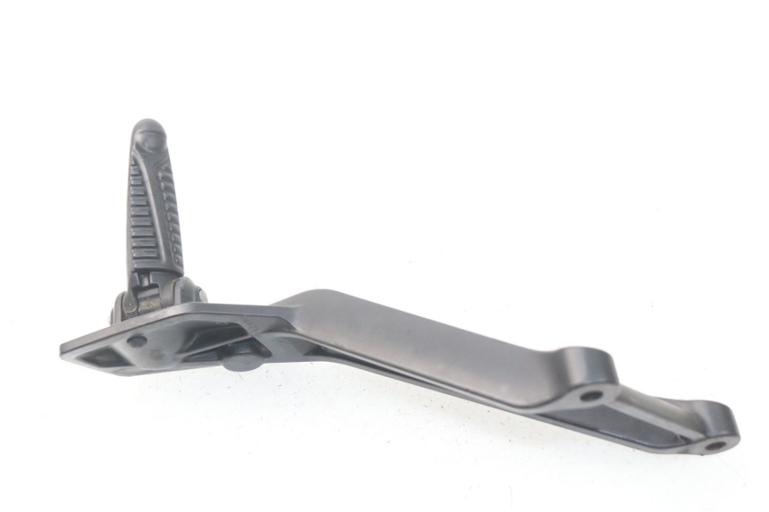 photo de REAR LEFT FOOTREST MOUNT MV AGUSTA BRUTALE R WALLY 910 (2008 - 2008) - Fixing points details