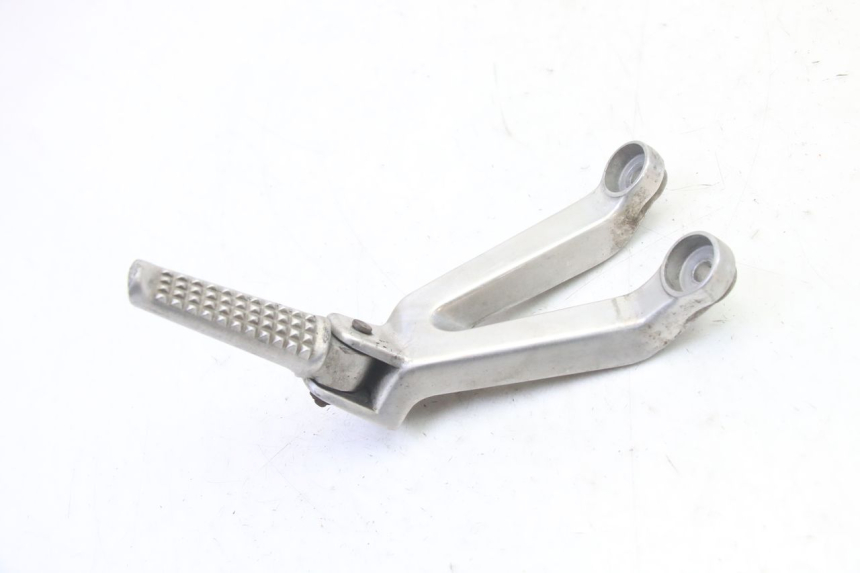 photo de REAR LEFT FOOTREST MOUNT HONDA CBR RR FIREBLADE 900 (1992 - 1994) - Main view