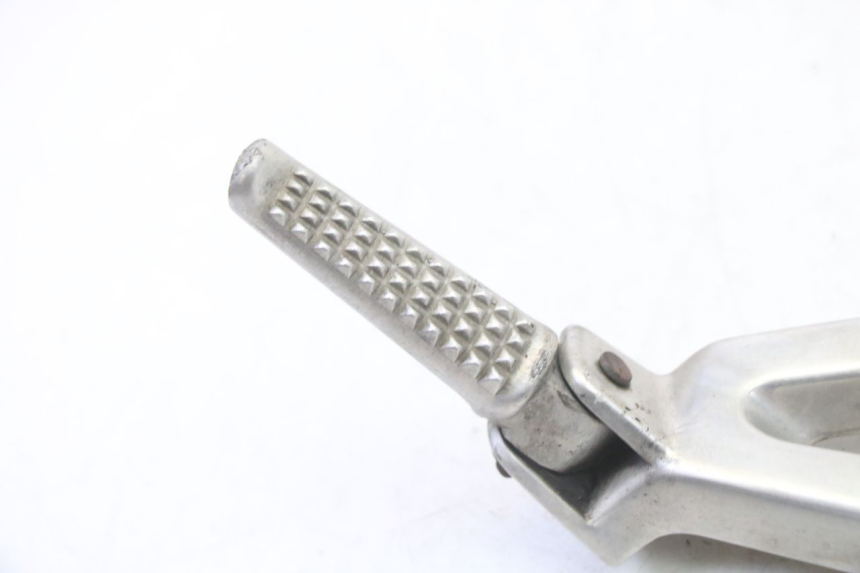 photo de REAR LEFT FOOTREST MOUNT HONDA CBR RR FIREBLADE 900 (1992 - 1994) - Component detail