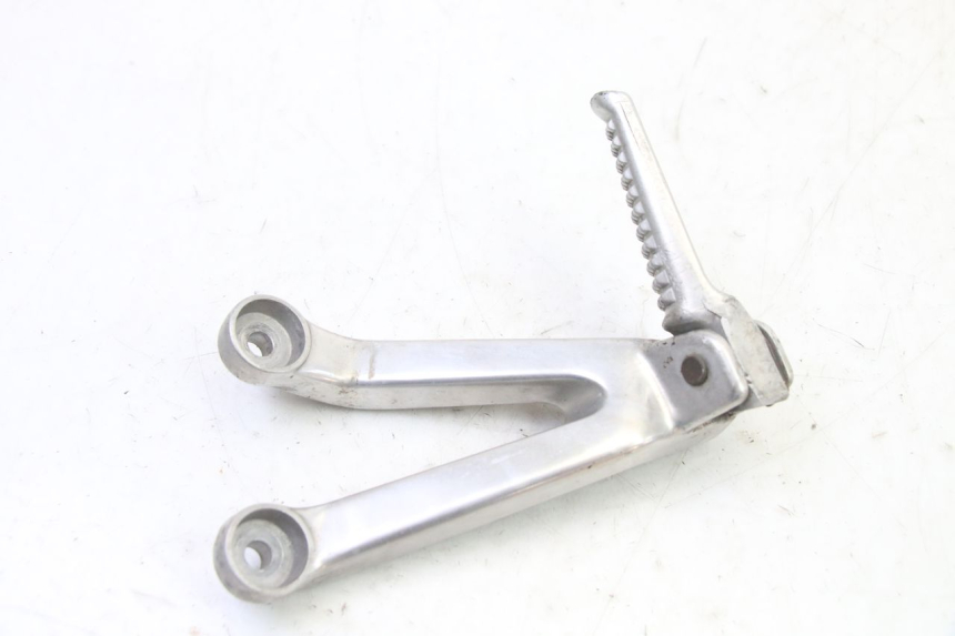 photo de REAR LEFT FOOTREST MOUNT HONDA CBR RR FIREBLADE 900 (1992 - 1994) - Zoom on usage condition
