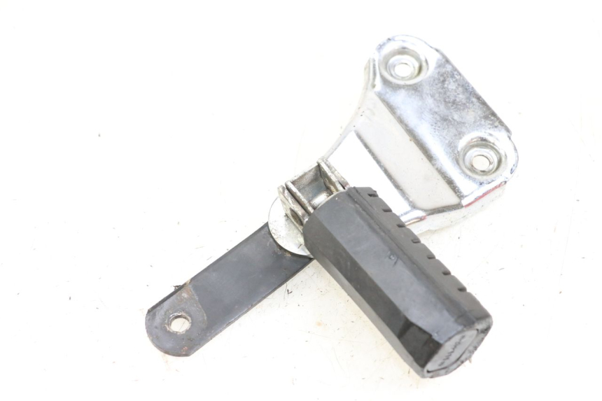 photo de REAR LEFT FOOTREST MOUNT APRILIA CLASSIC 125 (1995 - 2001) - Alternative perspective
