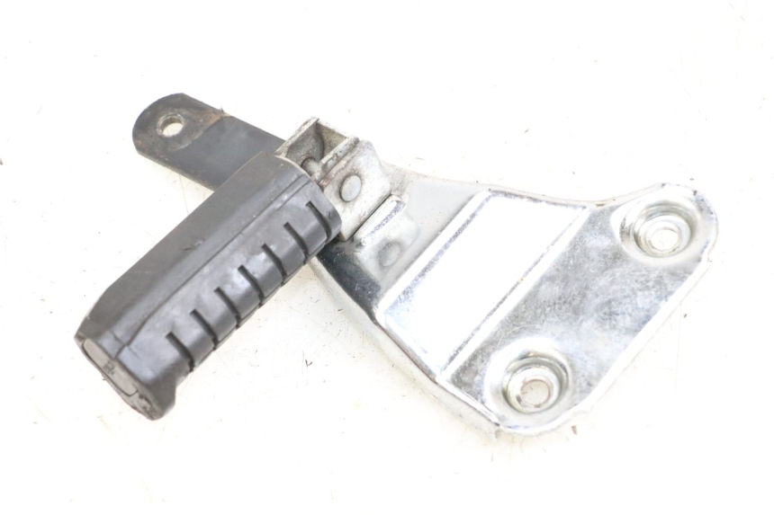 photo de REAR LEFT FOOTREST MOUNT APRILIA CLASSIC 125 (1995 - 2001) - Technical close-up