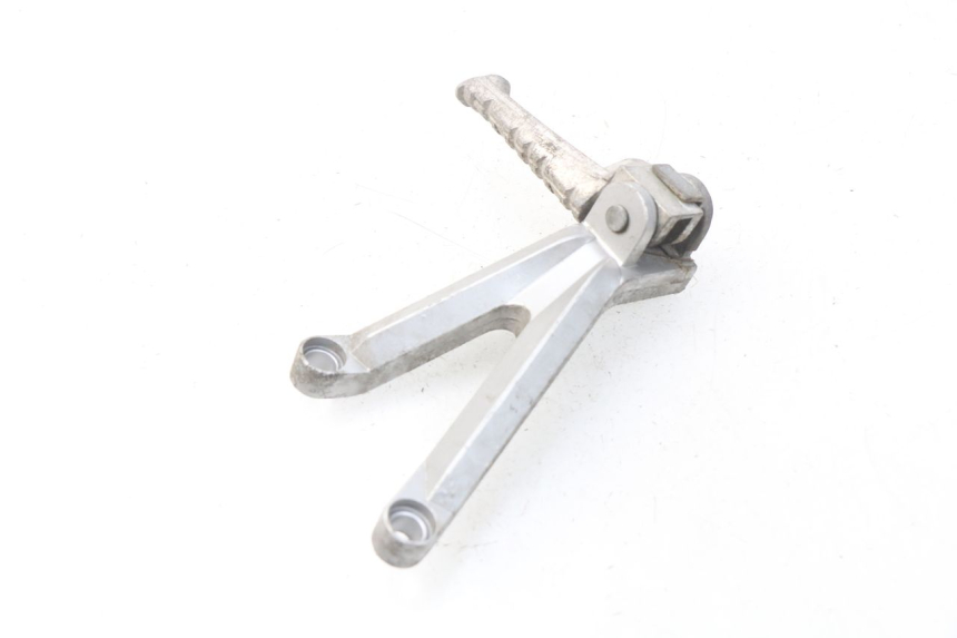 photo de REAR LEFT FOOTREST MOUNT HYOSUNG COMET GTR 125 (2007 - 2014) - Surface and material condition