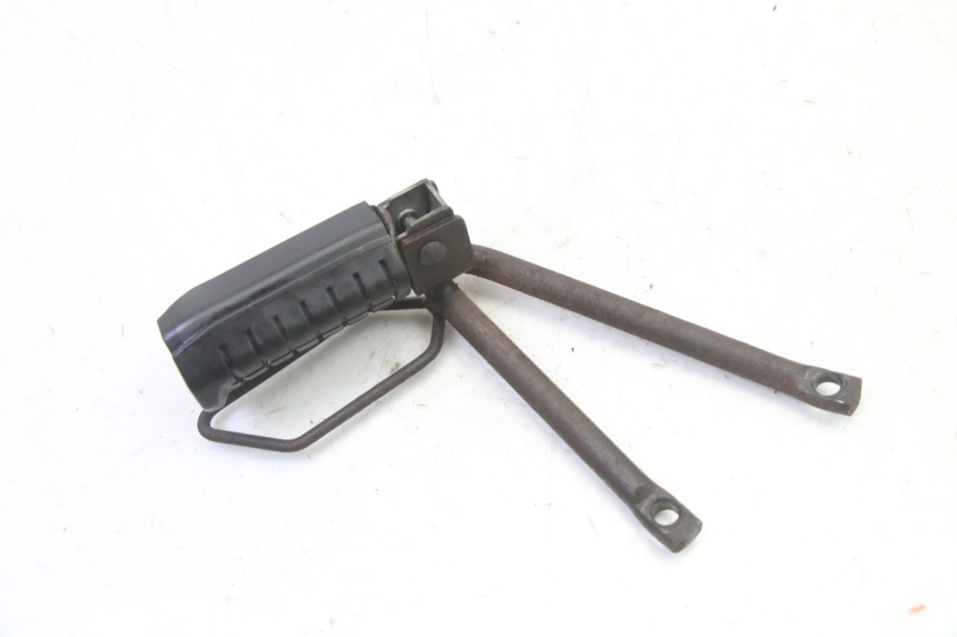 photo de REAR LEFT FOOTREST MOUNT APRILIA ETX 125 (1998 - 2002) - Alternative perspective