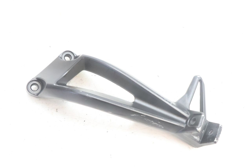 photo de REAR LEFT FOOTREST MOUNT YAMAHA FZ8 800 (2010 - 2016) - Main view