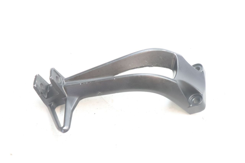 photo de REAR LEFT FOOTREST MOUNT YAMAHA FZ8 800 (2010 - 2016) - Technical close-up