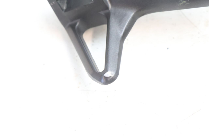 photo de REAR LEFT FOOTREST MOUNT YAMAHA FZ8 800 (2010 - 2016) - Product overview