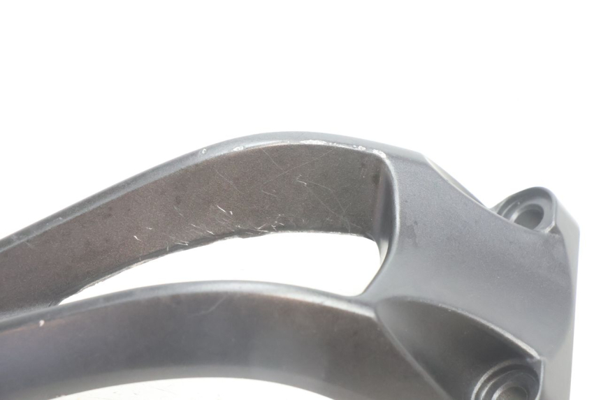 photo de REAR LEFT FOOTREST MOUNT YAMAHA FZ8 800 (2010 - 2016) - Surface and material condition