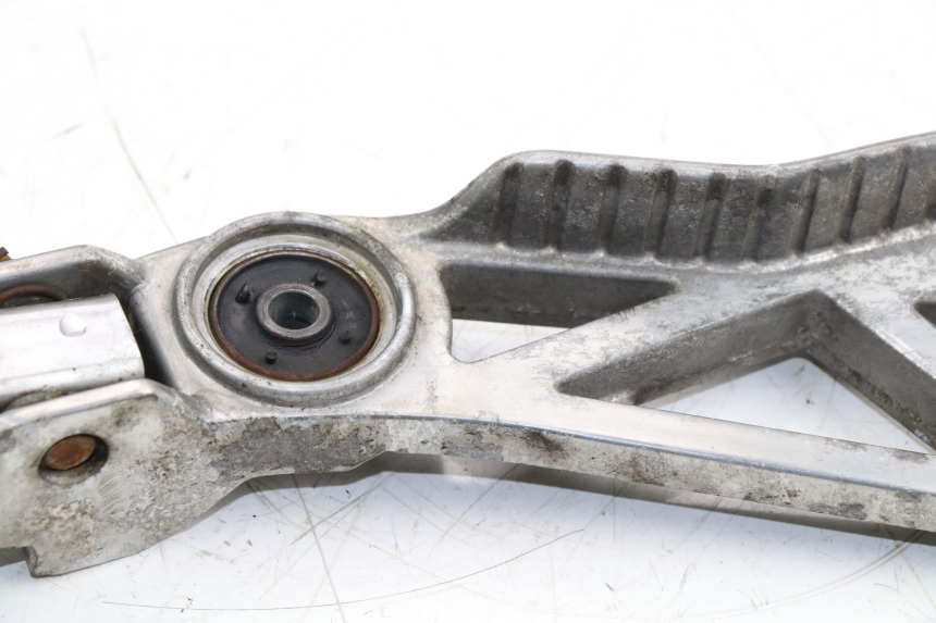 photo de REAR LEFT FOOTREST MOUNT YAMAHA FZX FAZER 750 (1987 - 1998) - Product overview