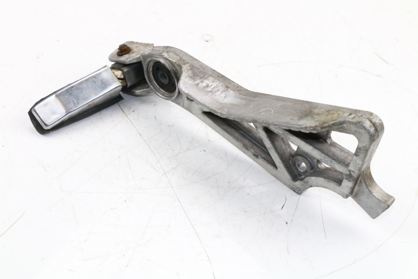 photo de REAR LEFT FOOTREST MOUNT YAMAHA FZX FAZER 750 (1987 - 1998) - Technical close-up