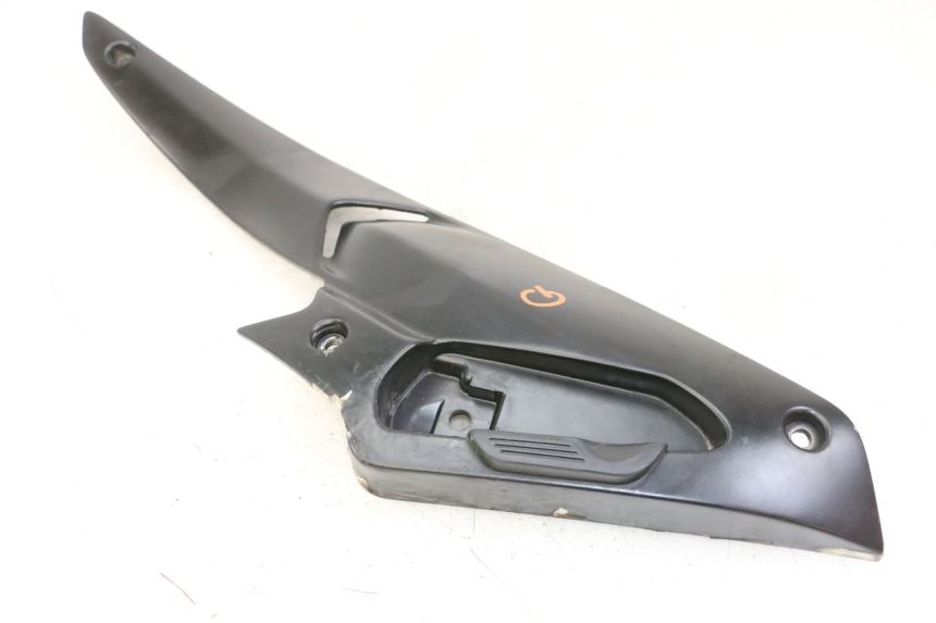 photo de REAR LEFT FOOTREST MOUNT GILERA NEXUS 300 (2008 - 2013) - Product overview