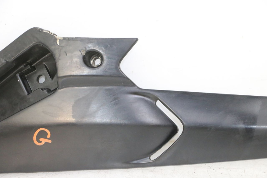 photo de REAR LEFT FOOTREST MOUNT GILERA NEXUS 300 (2008 - 2013) - Checked used part