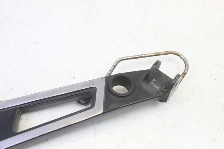 photo de REAR LEFT FOOTREST MOUNT KAWASAKI GPZ RX 1000 (1986 - 1988) - Alternative perspective