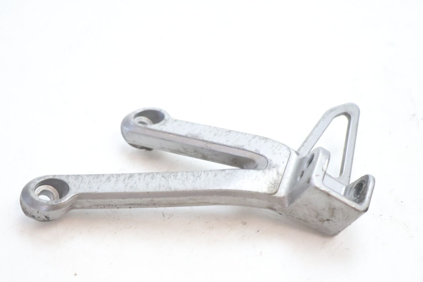 photo de REAR LEFT FOOTREST MOUNT SUZUKI GSF N BANDIT 1200 (2001 - 2005) - Component detail