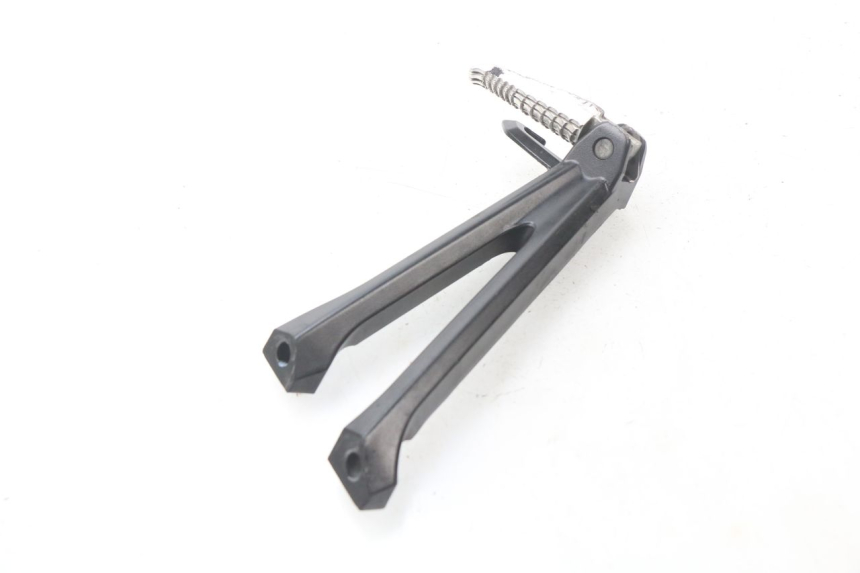 photo de REAR LEFT FOOTREST MOUNT SUZUKI GSX-R GSXR 750 (2011 - 2016) - Technical close-up