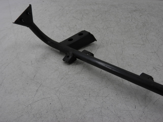 photo de REAR LEFT FOOTREST MOUNT HONDA FES PANTHEON 125 (2003 - 2007) - Component detail