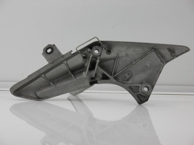 photo de REAR LEFT FOOTREST MOUNT HONDA FJS SILVER WING ABS 600 (2004 - 2007) - Component detail