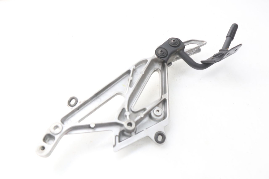 photo de LEFT REAR FOOTREST MOUNT HONDA INTEGRA NC D 750 (2016 - 2018) - Zoom on usage condition