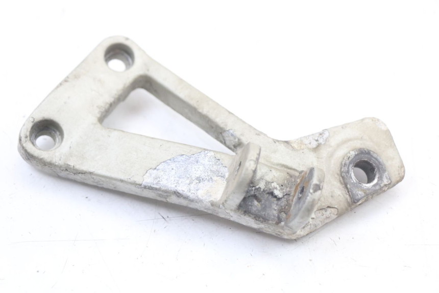 photo de REAR LEFT FOOTREST MOUNT KAWASAKI GTR 1000 (1994 - 2004) - Component detail
