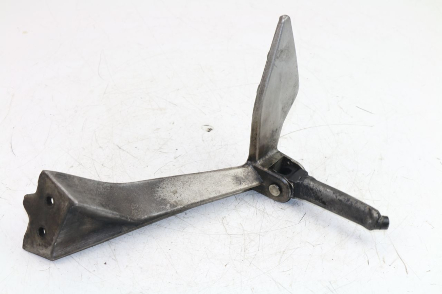 photo de REAR LEFT FOOTREST MOUNT KTM DUKE 390 (2013 - 2017) - Technical close-up