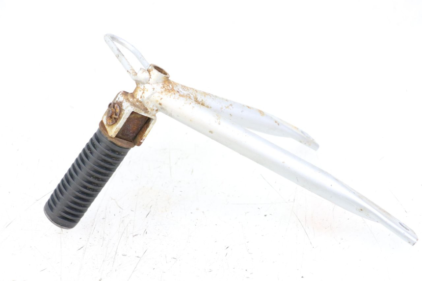 photo de REAR LEFT FOOTREST MOUNT KYMCO STRYKER OFF ROAD 125 (1999 - 2005) - Technical close-up