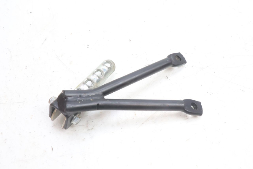 photo de REAR LEFT FOOTREST MOUNT RIEJU MRT PRO SUPERMOTARD 50 (2007 - 2018) - Fixing points details