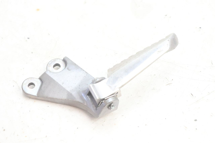 photo de REAR LEFT FOOTREST MOUNT YAMAHA N-MAX NMAX 125 (2021 - 2024) - Main view