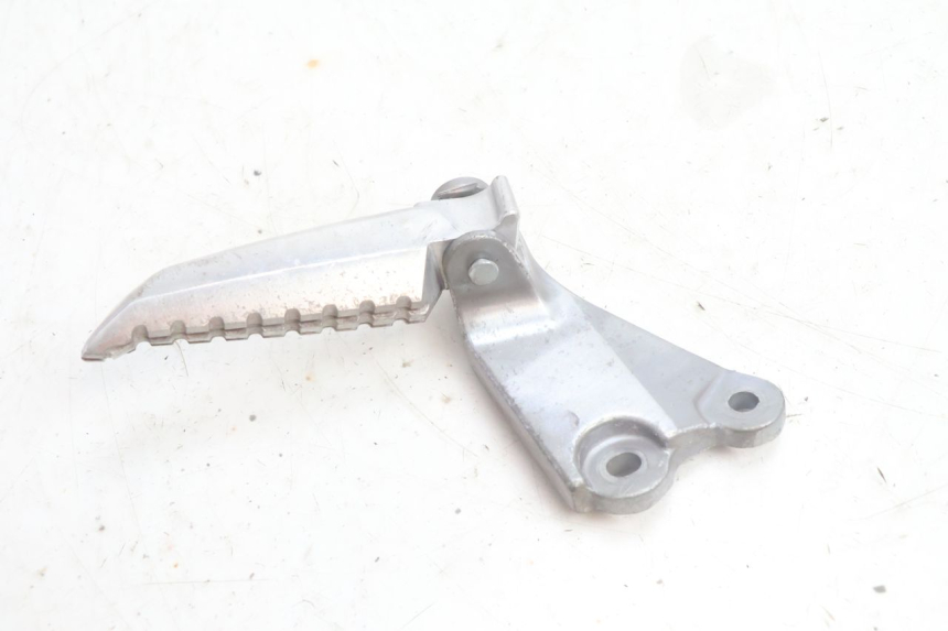 photo de REAR LEFT FOOTREST MOUNT YAMAHA N-MAX NMAX 125 (2021 - 2024) - Product overview