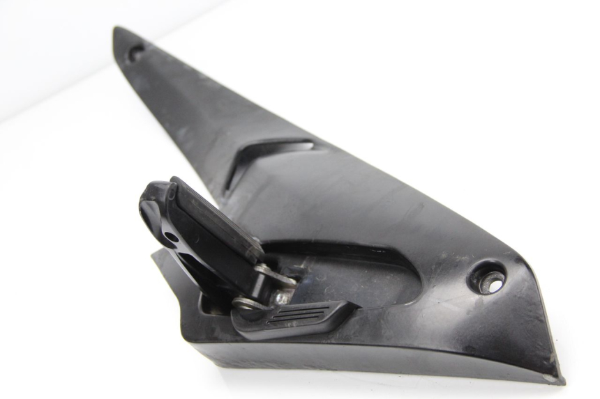 photo de REAR LEFT FOOTREST BRACKET GILERA NEXUS 125 (2009 - 2013) - Zoom on usage condition