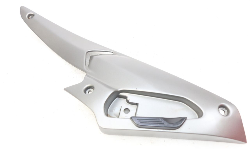 photo de REAR LEFT FOOTREST BRACKET GILERA NEXUS 125 (2009 - 2013) - Component detail