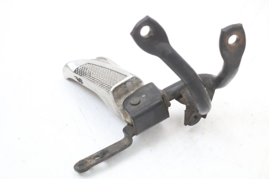 photo de REAR LEFT FOOTREST MOUNT HONDA NHX LEAD 110 (2008 - 2010) - Zoom on usage condition